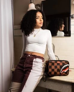 SPRAYGROUND SHARKS IN PARIS VANQUISH TOILETRY BAG 15 SPRAYGROUND SHARKS IN PARIS VANQUISH TOILETRY BAG -Fashion backpack-sprayground B5354 4 1