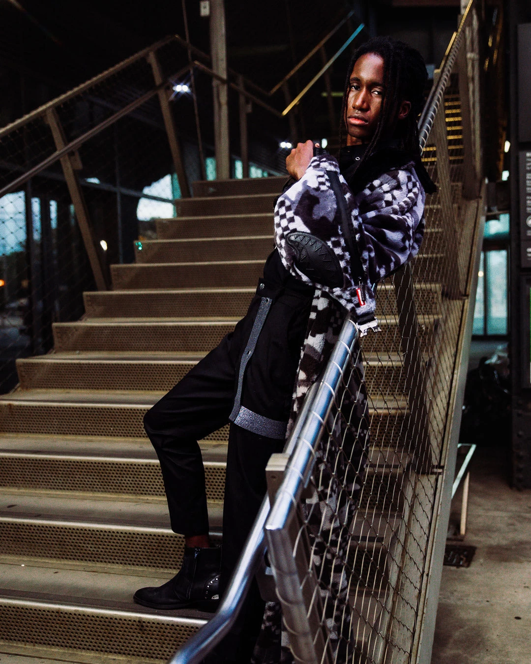 SPRAYGROUND 3AM PLUSH ASPEN HIGHLANDS SAVVY CROSSBODY 6 SPRAYGROUND 3AM PLUSH ASPEN HIGHLANDS SAVVY CROSSBODY - Image 6