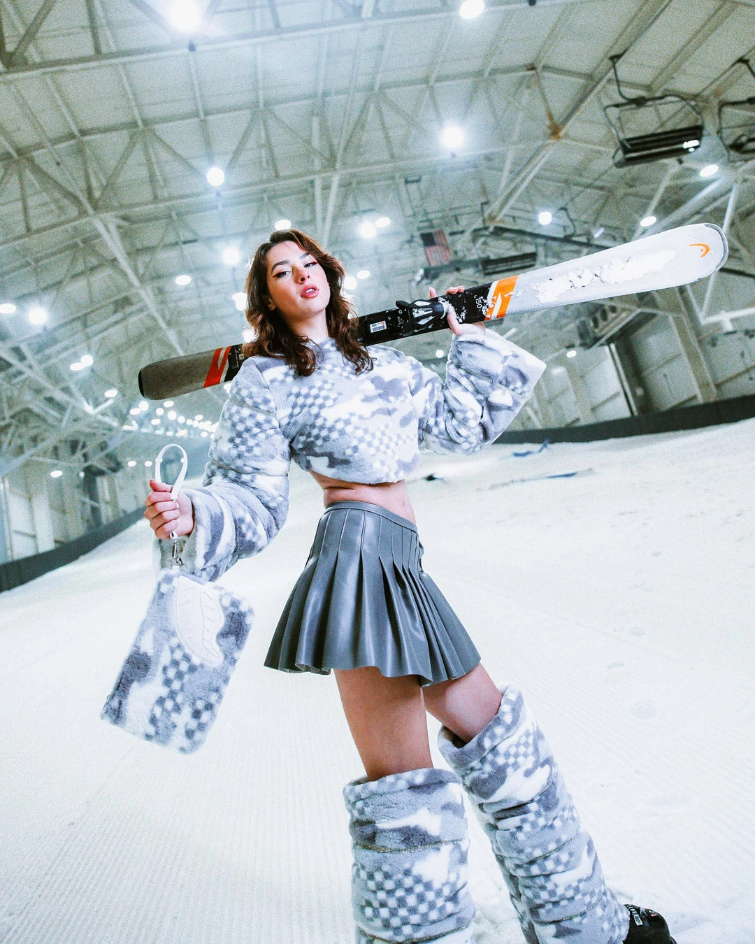 SPRAYGROUND 3AM PLUSH SWISS ALPS CROSSOVER CLUTCH 2 SPRAYGROUND 3AM PLUSH SWISS ALPS CROSSOVER CLUTCH - Image 2