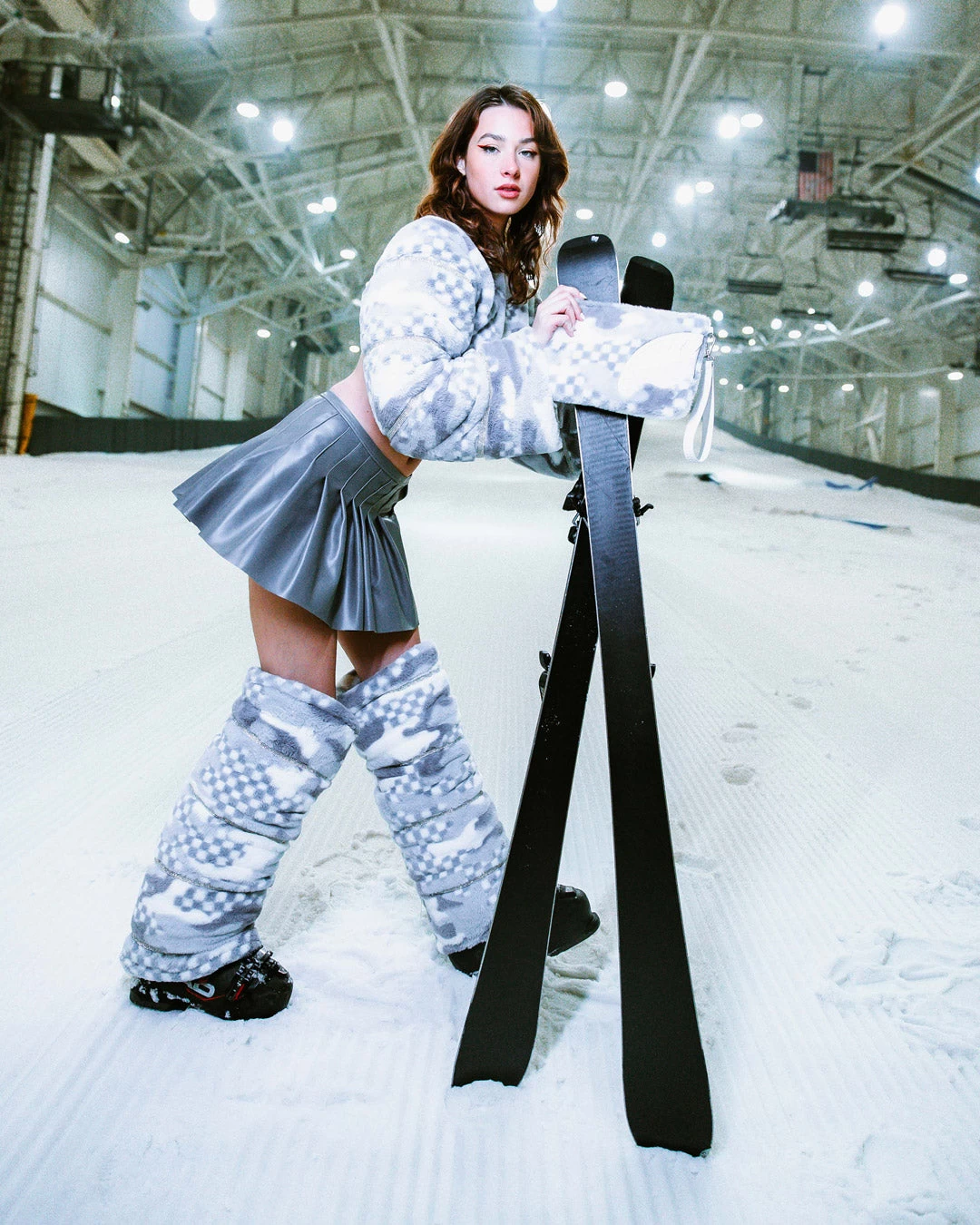 SPRAYGROUND 3AM PLUSH SWISS ALPS CROSSOVER CLUTCH 6 SPRAYGROUND 3AM PLUSH SWISS ALPS CROSSOVER CLUTCH - Image 6