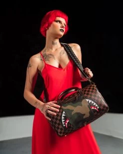 SPRAYGROUND EXTERIOR GOLD ZIP POCKET SHARKS IN PARIS MINI DUFFLE -Fashion backpack-sprayground D5627 4 1