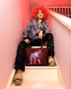 SPRAYGROUND ZEBRA ELEPHANT RON ENGLISH COLLAB TOTE -Fashion backpack-sprayground T4920 3 1